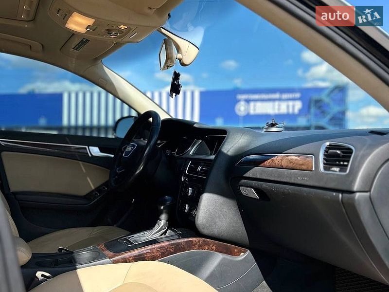 Седан Audi A4 2013 в Рівному