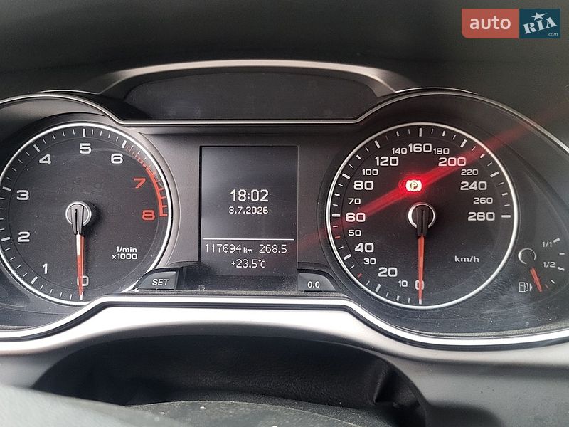 Седан Audi A4 2013 в Коростене