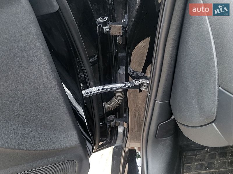 Седан Audi A4 2013 в Коростене
