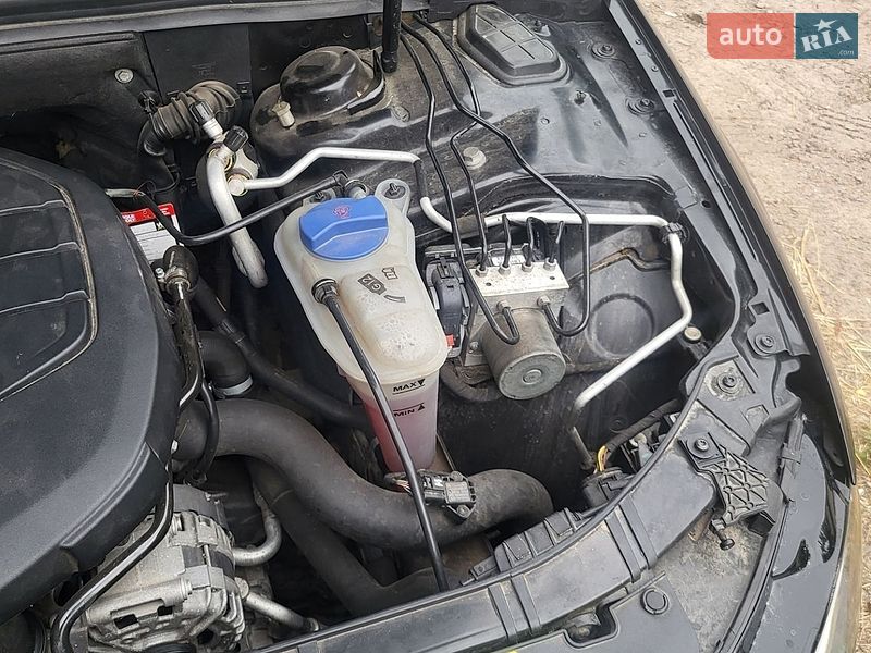 Седан Audi A4 2013 в Коростене
