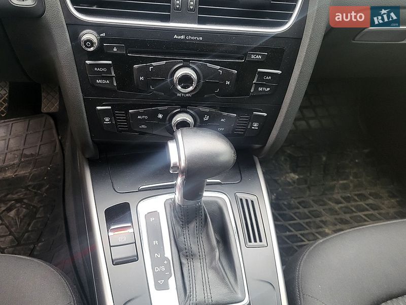 Седан Audi A4 2013 в Коростене