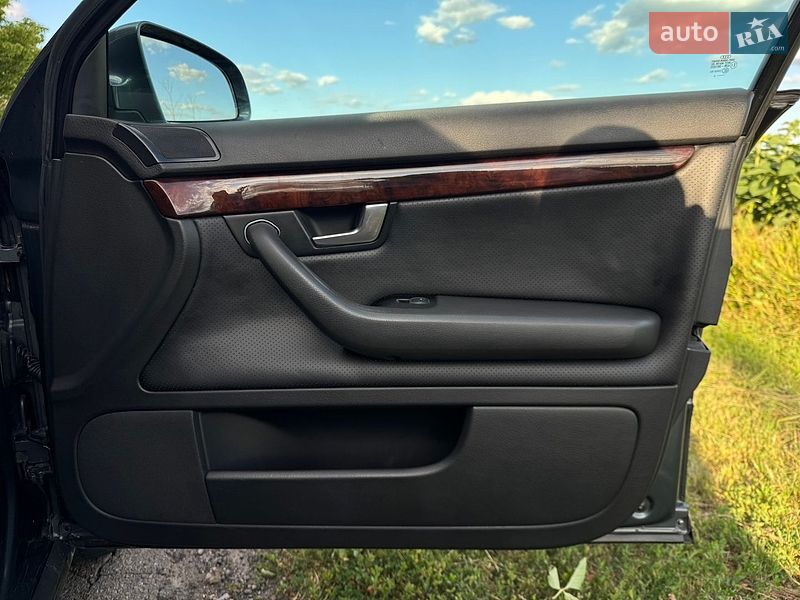 Универсал Audi A4 2004 в Каменке