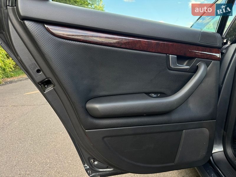 Универсал Audi A4 2004 в Каменке