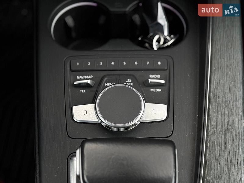 Седан Audi A4 2017 в Львові
