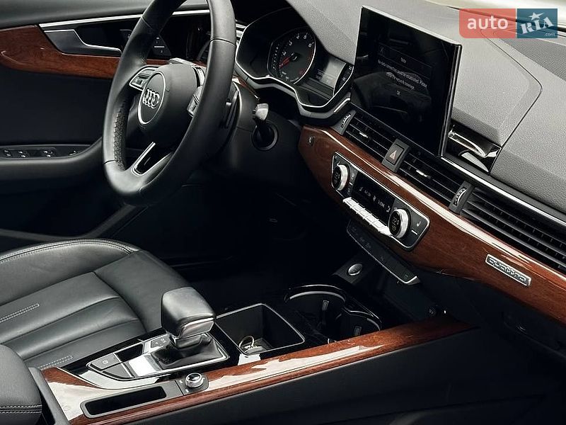 Седан Audi A4 2023 в Черкассах