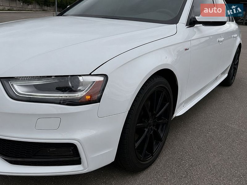 Седан Audi A4 2013 в Харкові