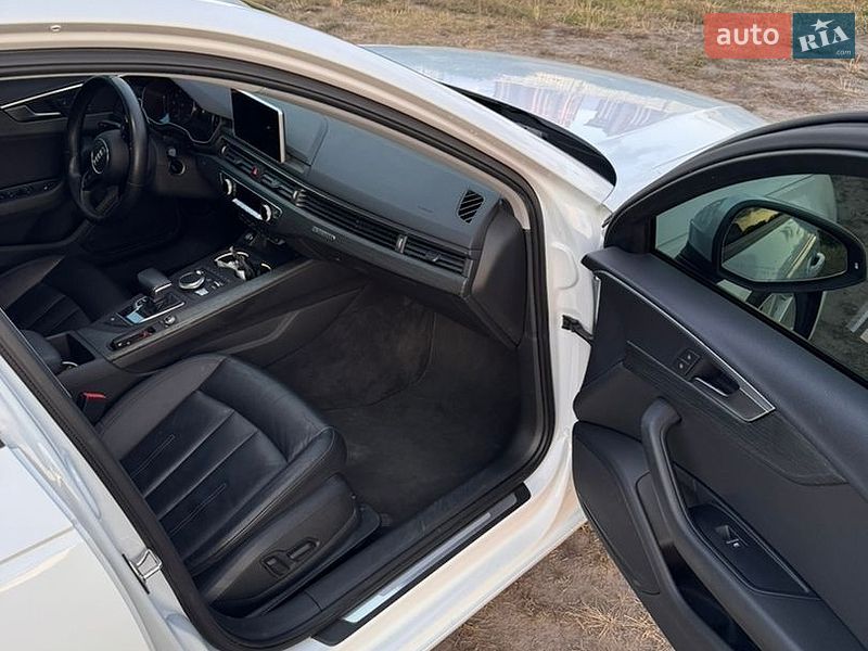 Седан Audi A4 2016 в Киеве