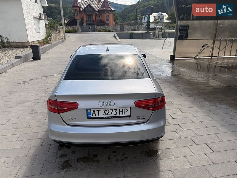 Седан Audi A4 2015 в Надворной