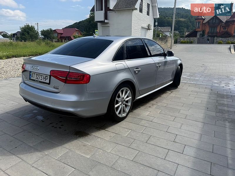 Седан Audi A4 2015 в Надворной