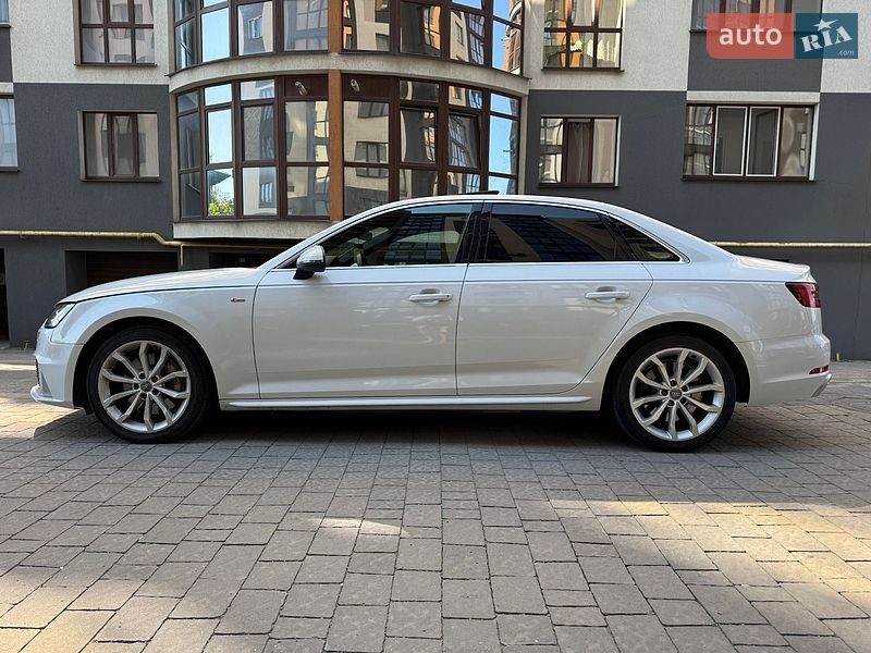 Седан Audi A4 2018 в Ивано-Франковске
