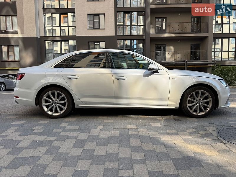 Седан Audi A4 2018 в Ивано-Франковске