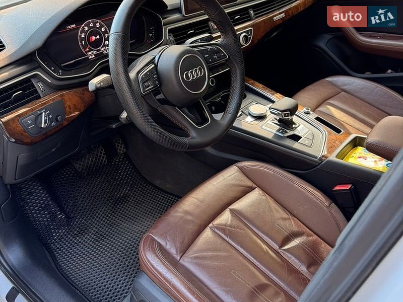 Седан Audi A4 2018 в Ивано-Франковске