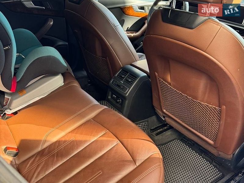 Седан Audi A4 2018 в Ивано-Франковске