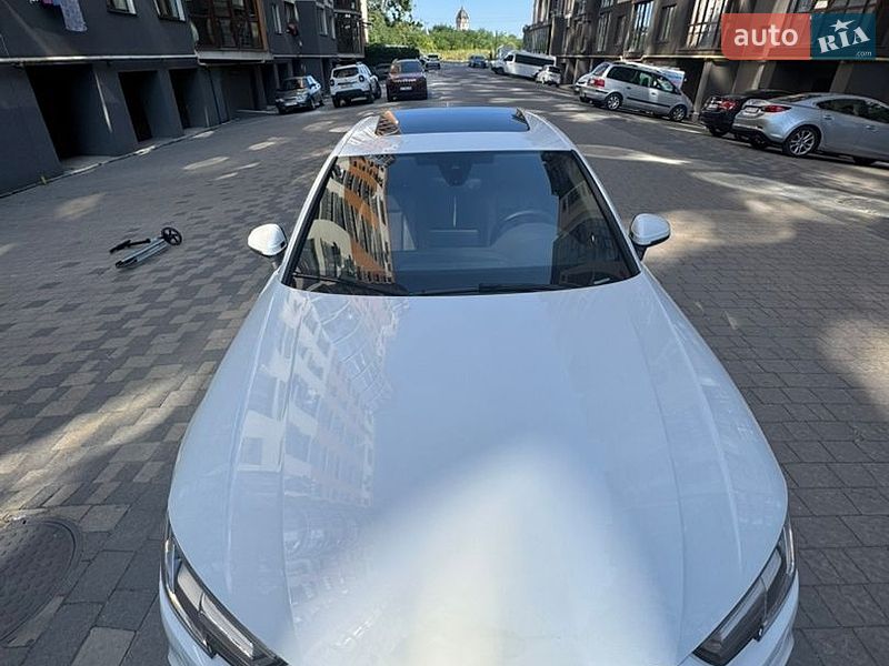 Седан Audi A4 2018 в Ивано-Франковске