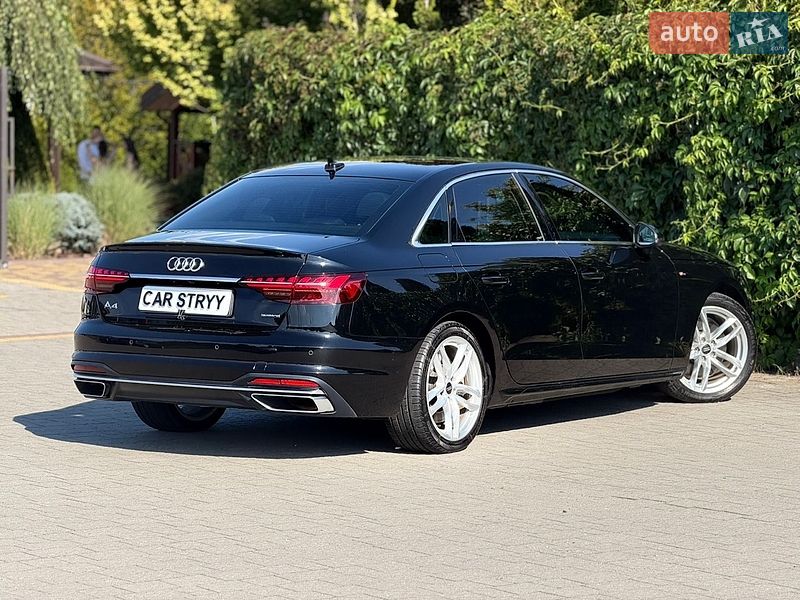 Седан Audi A4 2022 в Стрые