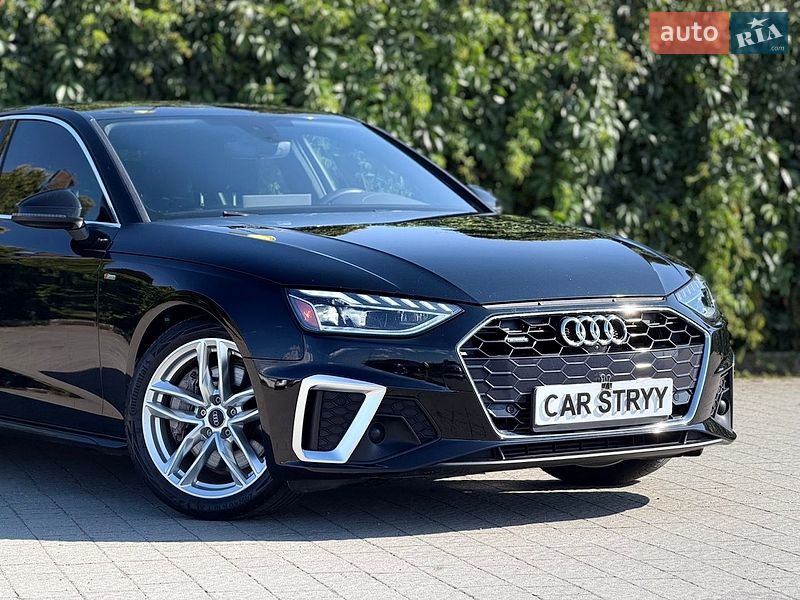 Седан Audi A4 2022 в Стрые