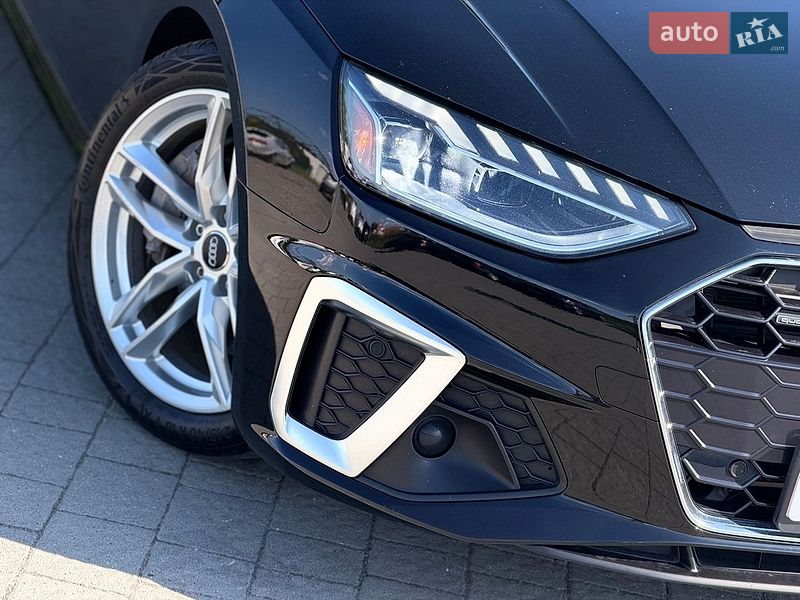 Седан Audi A4 2022 в Стрые