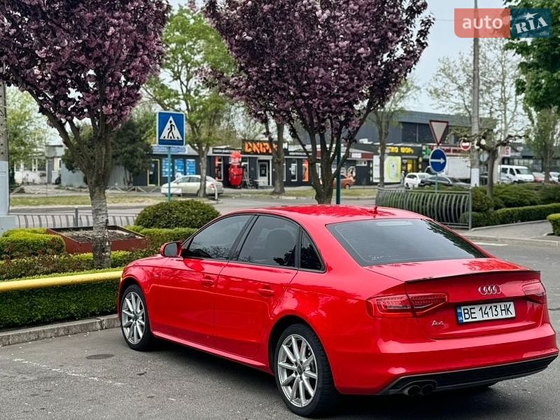 Седан Audi A4 2015 в Южному