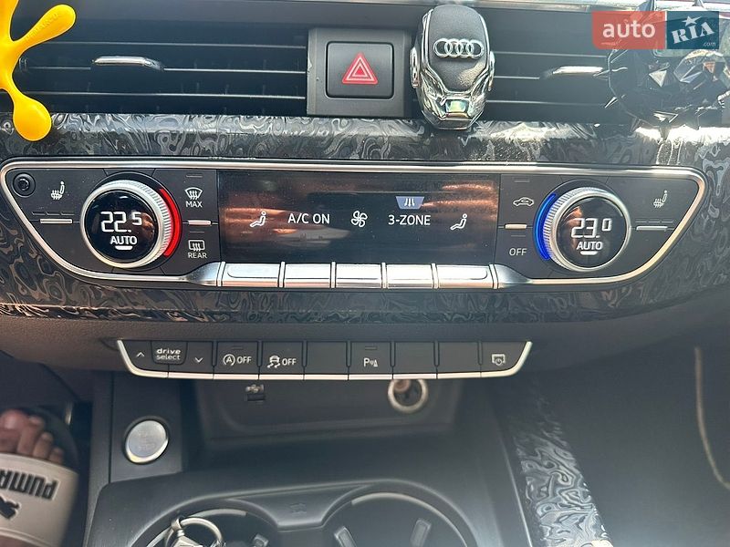 Седан Audi A4 2017 в Полтаві