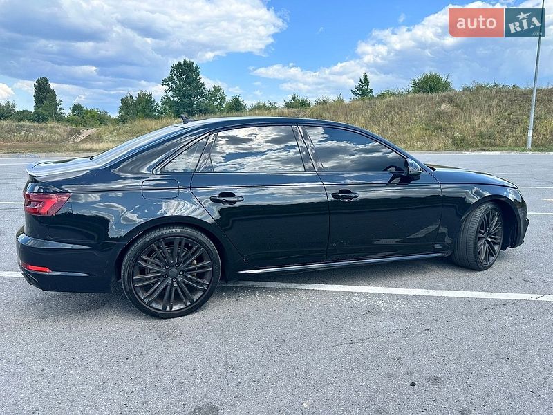 Седан Audi A4 2017 в Полтаві
