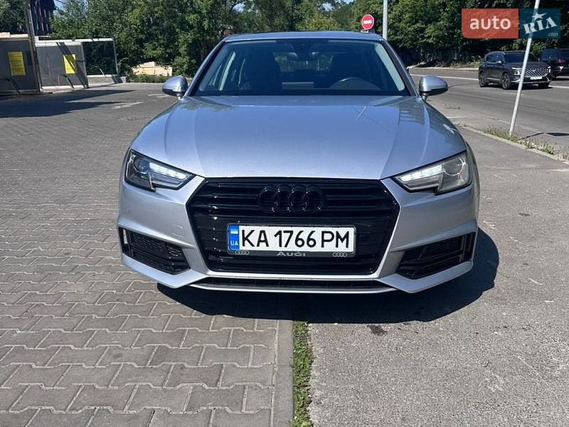 Седан Audi A4 2017 в Киеве