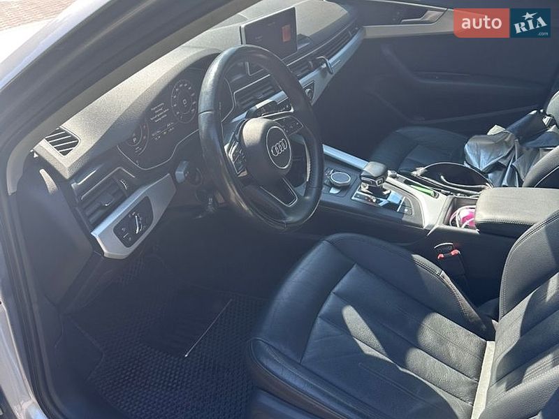 Седан Audi A4 2017 в Киеве