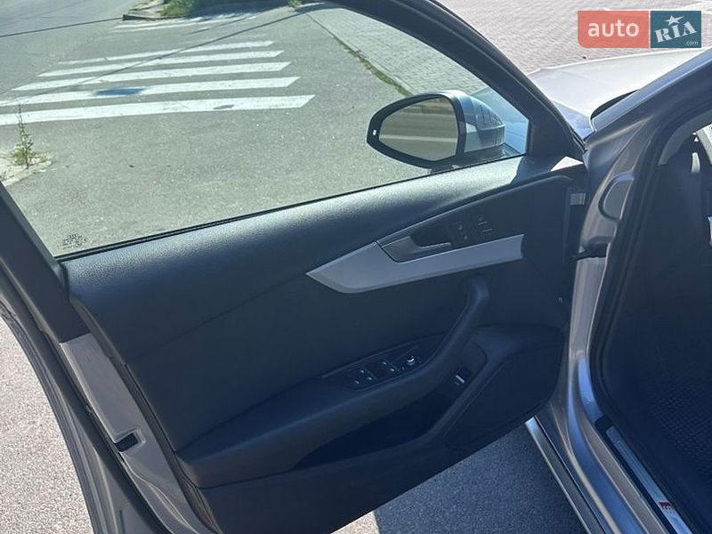Седан Audi A4 2017 в Киеве