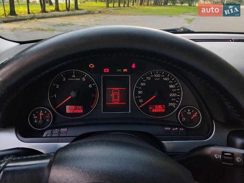 Седан Audi A4 2004 в Львове