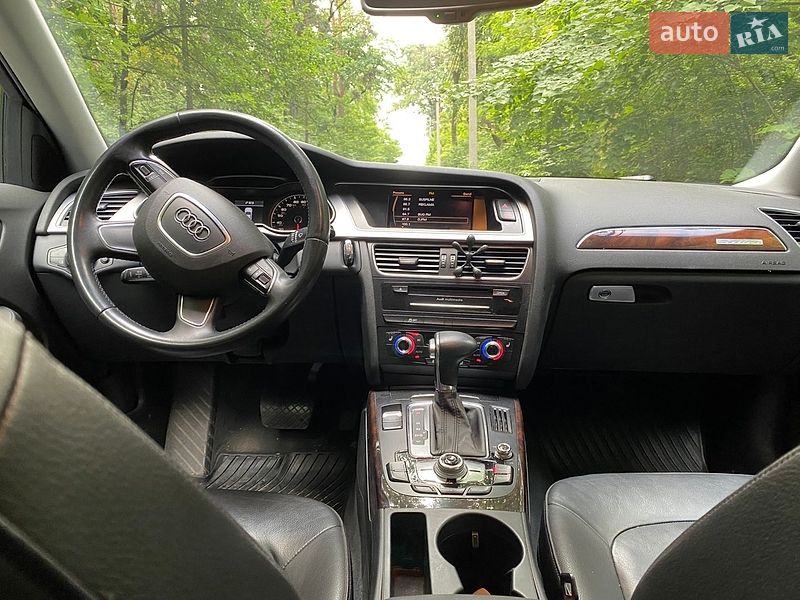 Седан Audi A4 2013 в Луцьку