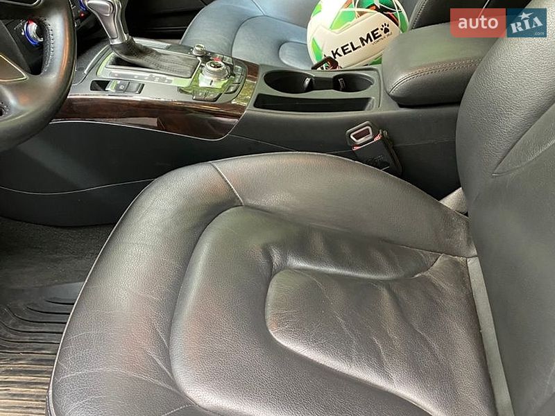 Седан Audi A4 2013 в Луцьку