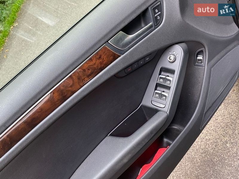 Седан Audi A4 2013 в Луцьку