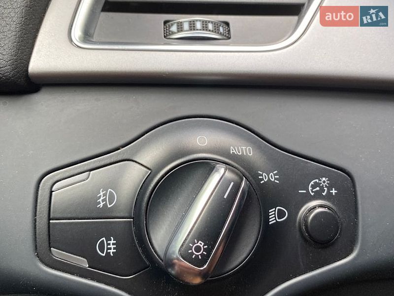Седан Audi A4 2013 в Луцьку