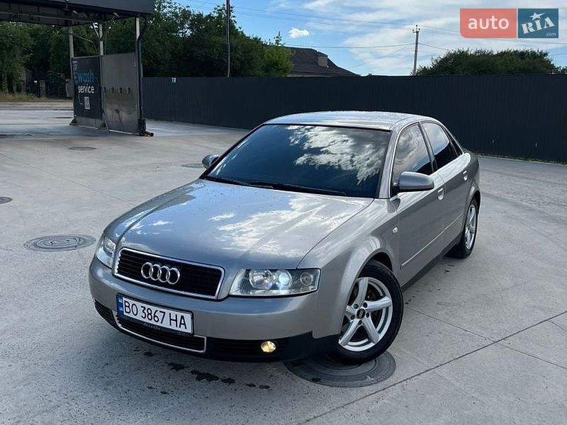 Седан Audi A4 2004 в Борщеве