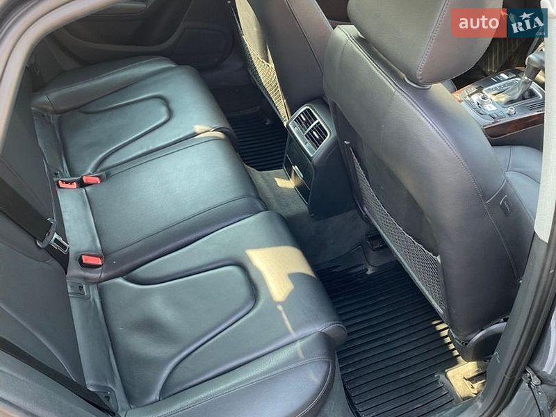 Седан Audi A4 2013 в Луцьку
