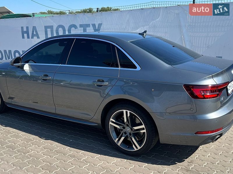 Седан Audi A4 2017 в Попільні