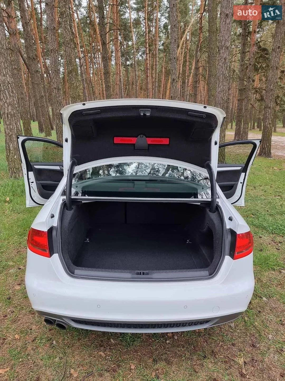 2011 Audi A4 - мініатюра 26