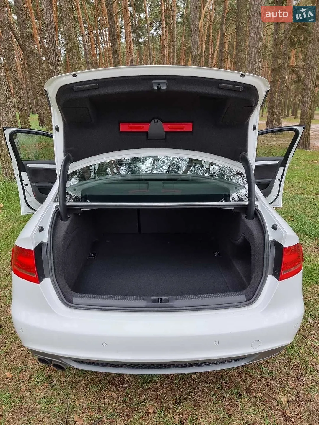 2011 Audi A4 - мініатюра 25
