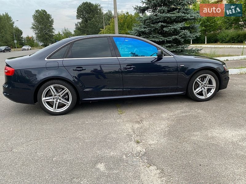 Седан Audi A4 2015 в Києві