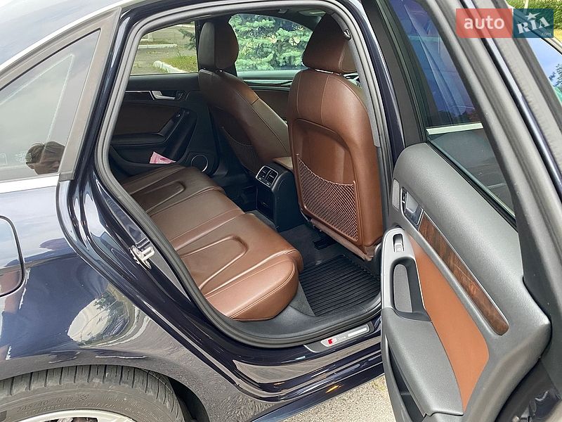 Седан Audi A4 2015 в Києві