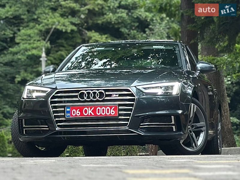 Седан Audi A4 2017 в Дрогобичі