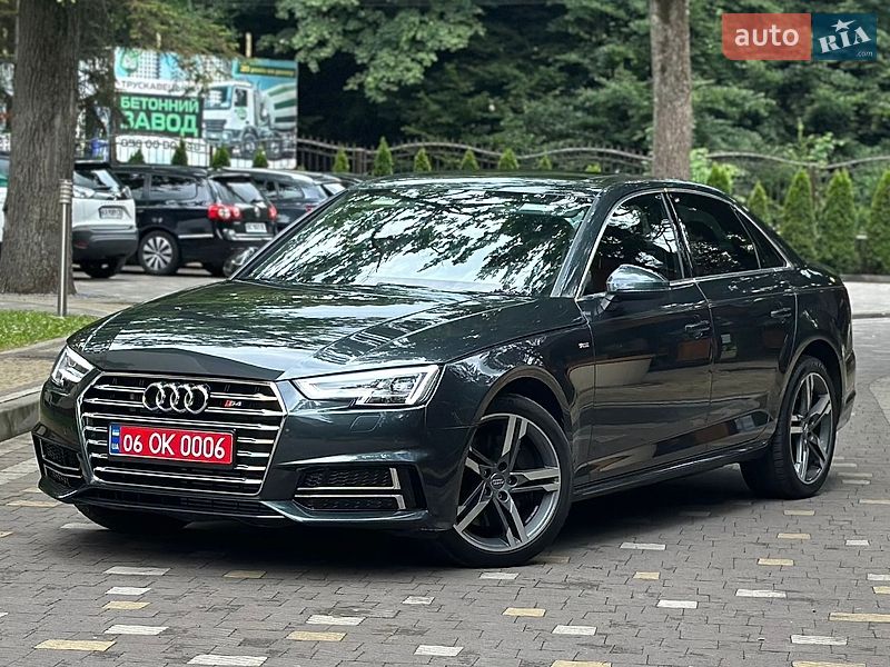 Седан Audi A4 2017 в Дрогобичі