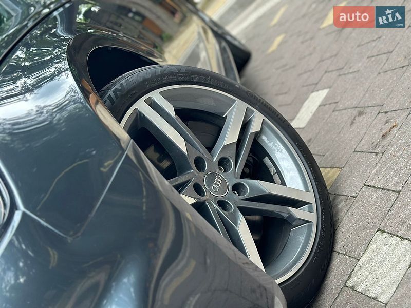 Седан Audi A4 2017 в Дрогобичі
