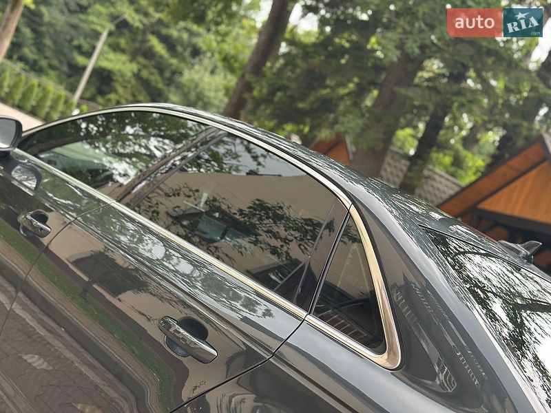 Седан Audi A4 2017 в Дрогобичі