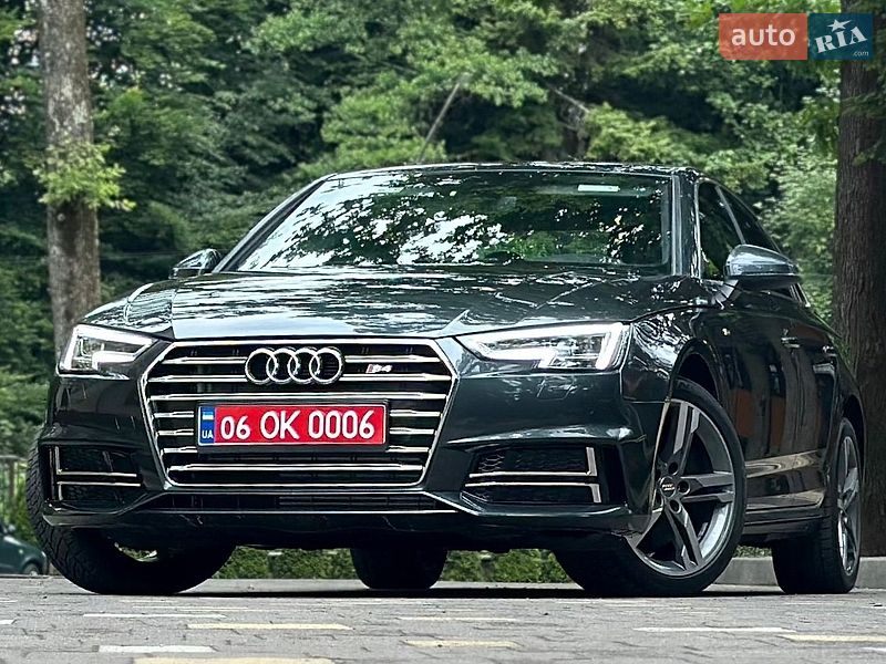 Седан Audi A4 2017 в Дрогобичі