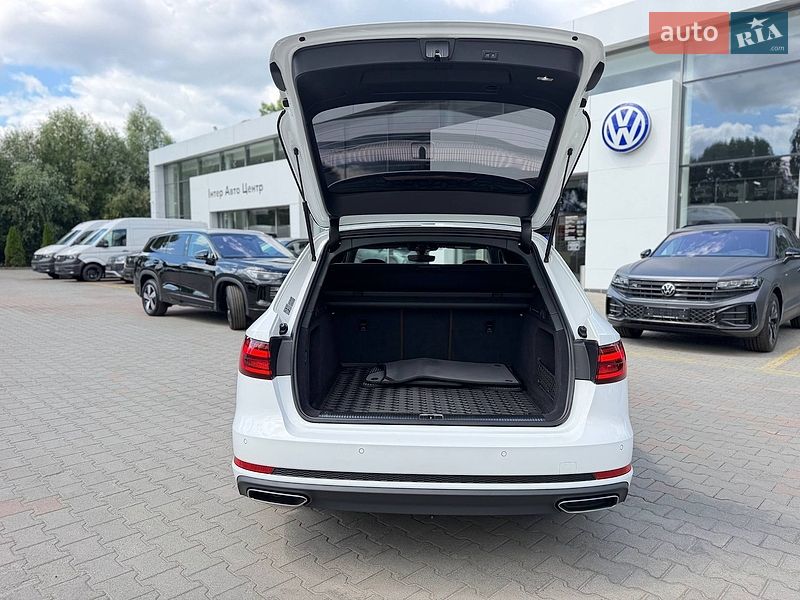 Универсал Audi A4 2019 в Житомире