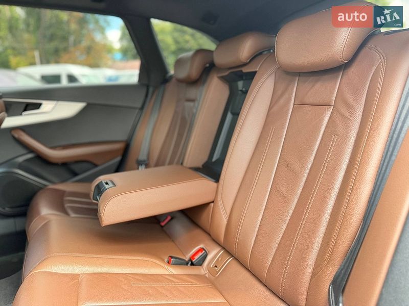 Универсал Audi A4 2019 в Житомире