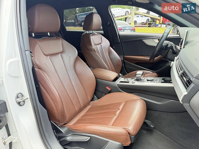 Универсал Audi A4 2019 в Житомире