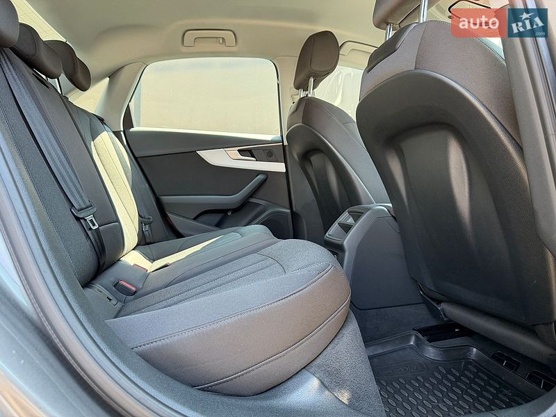 Седан Audi A4 2021 в Львові фото 24 Седан Audi A4 2021 в Львові