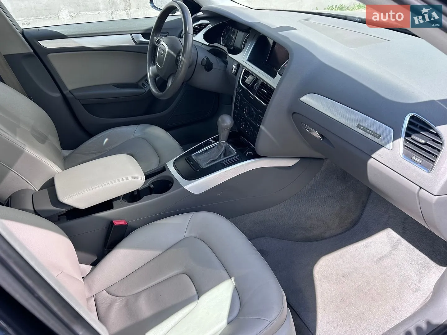 2011 Audi A4 - мініатюра 9