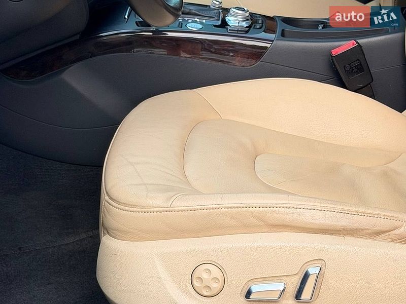 Седан Audi A4 2013 в Києві